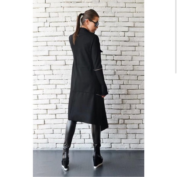 METAMORPHOZA Coat Womens Small Black Asymmetrical Zipper Jacket Thumbholes NWT - Picture 2 of 9